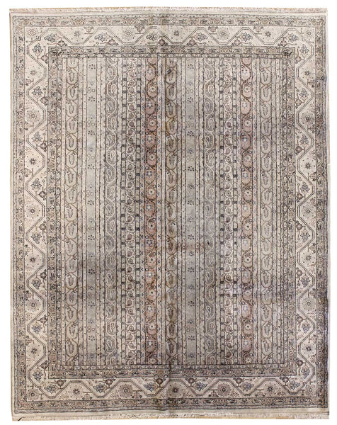 Antique Tabriz Handwoven Traditional Rug