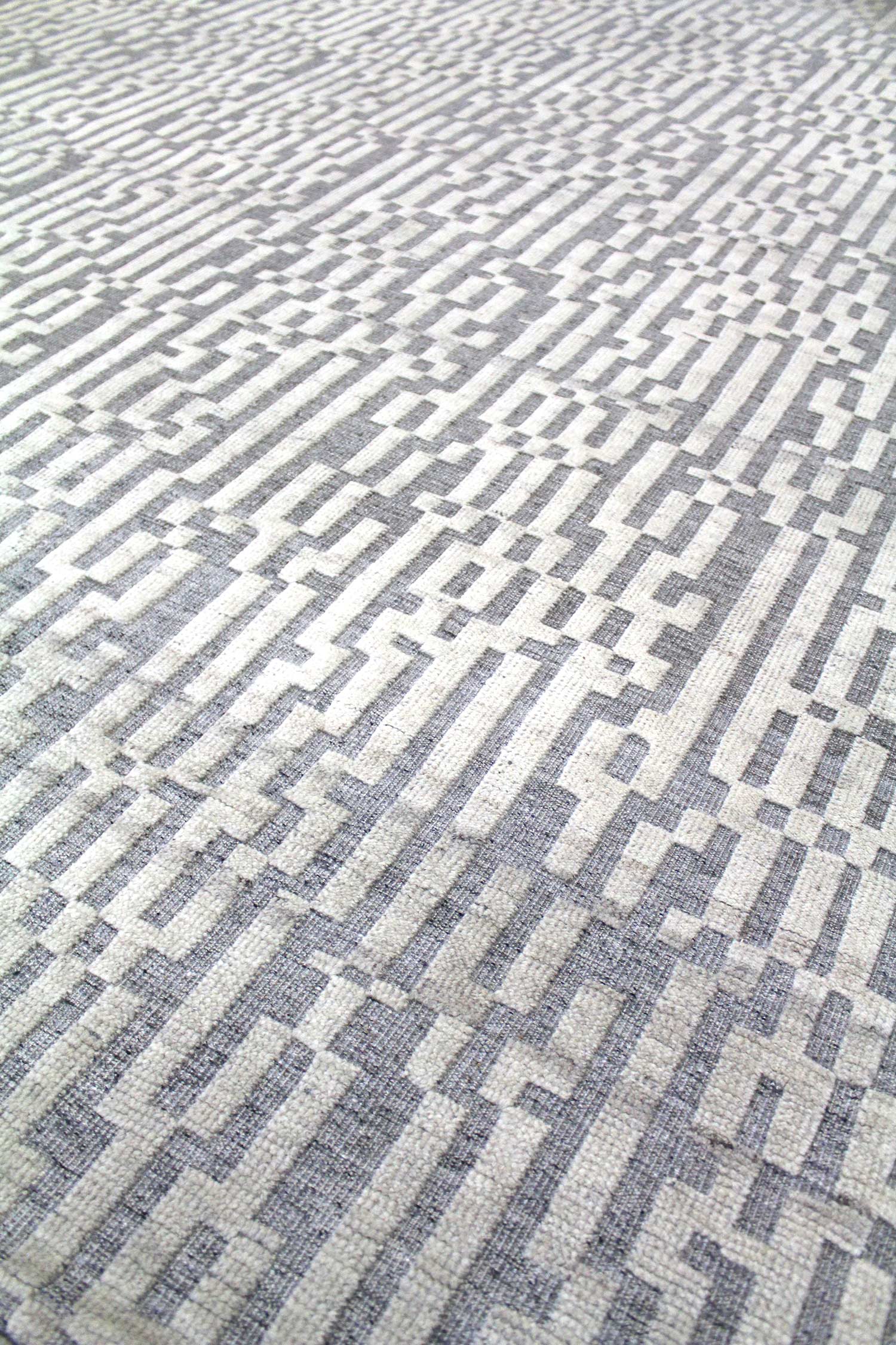 Labyrinth Handwoven Contemporary Rug, J61585