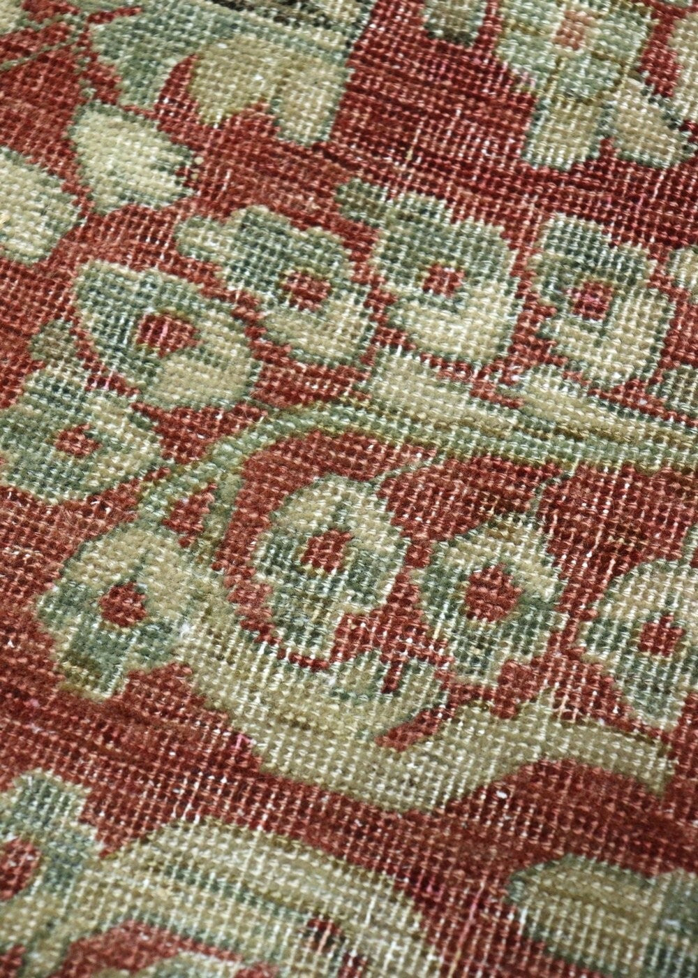 Vintage Euro Sarouk Handwoven Traditional Rug, J68614