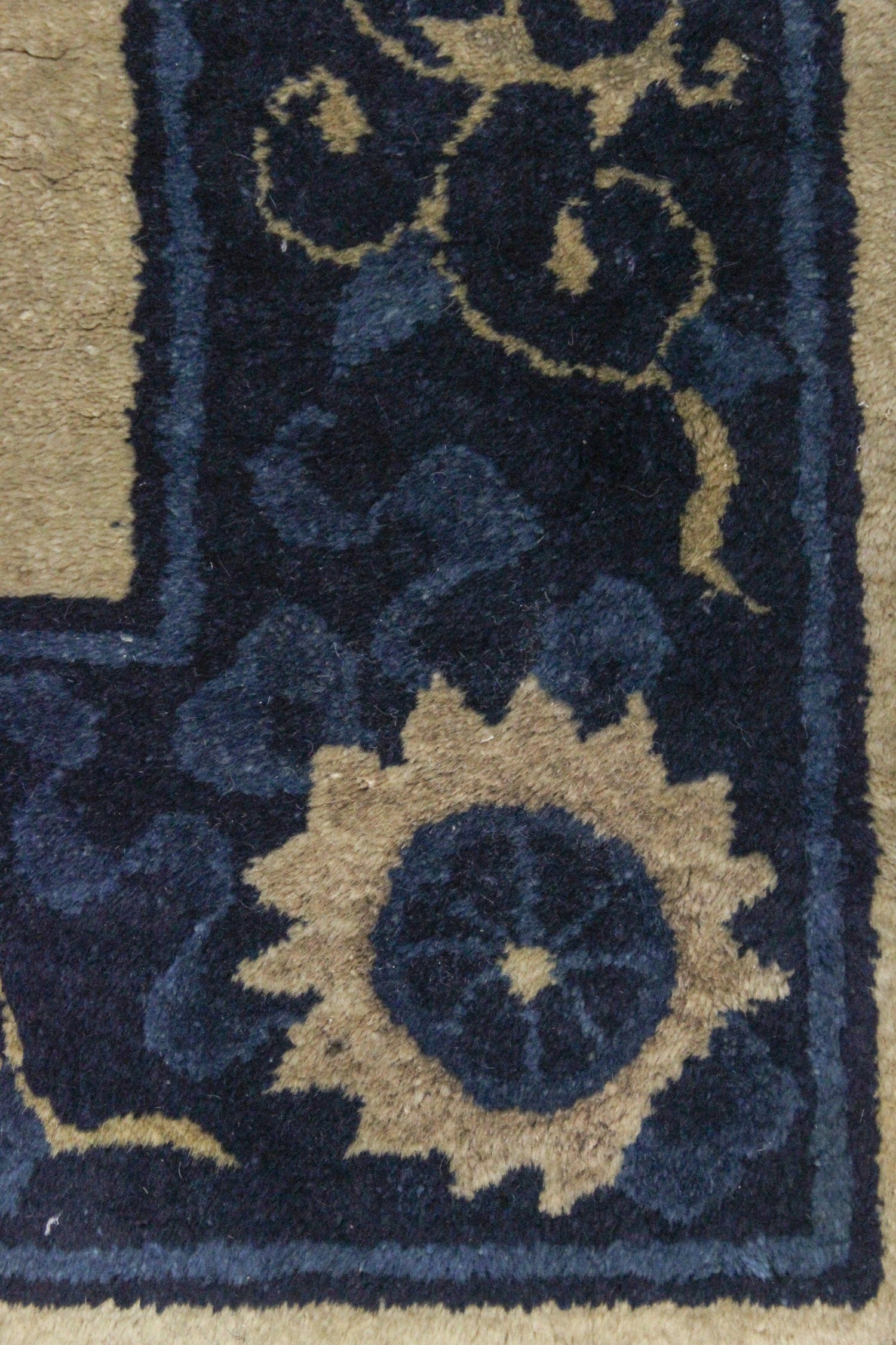 Antique Peking Handwoven Traditional Rug, J69854