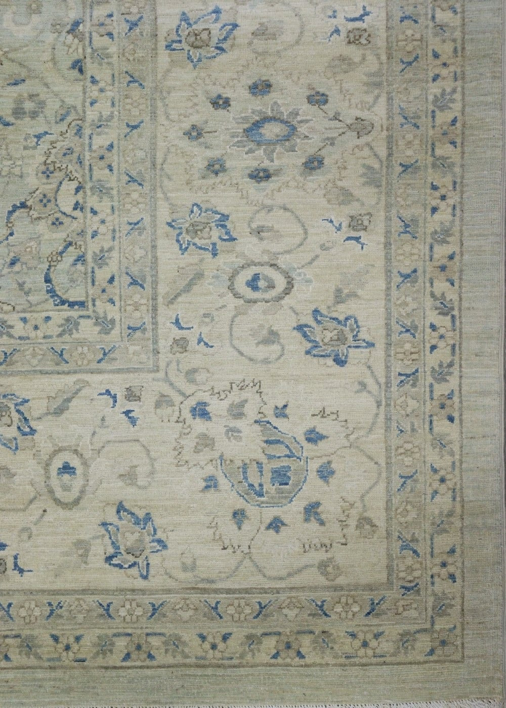 Tabriz Handwoven Traditional Rug, J68213