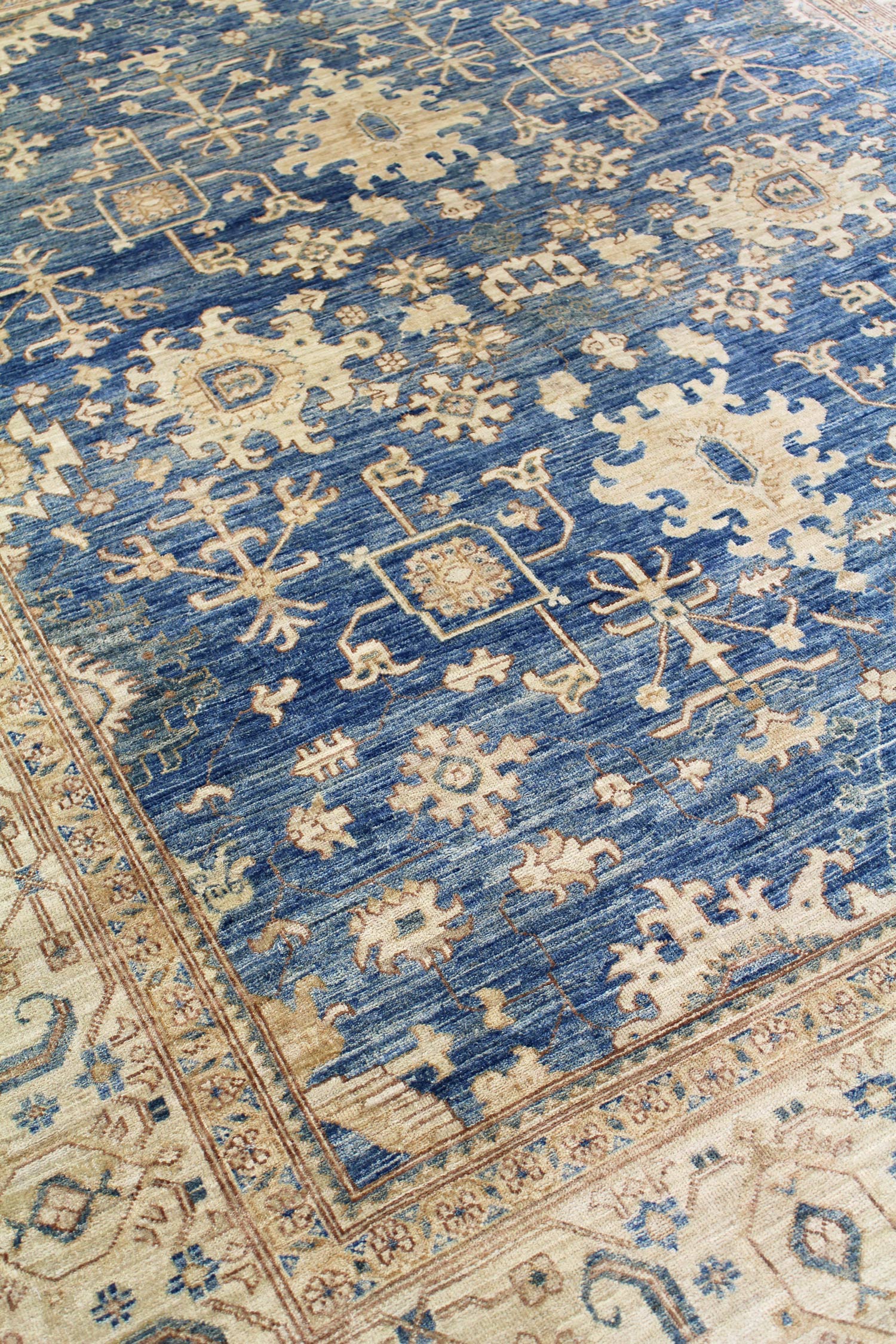 Harshang Handwoven Transitional Rug, J62596