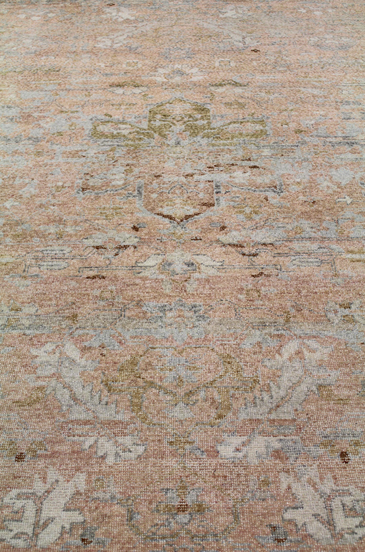 Serapi Handwoven Transitional Rug, J63254