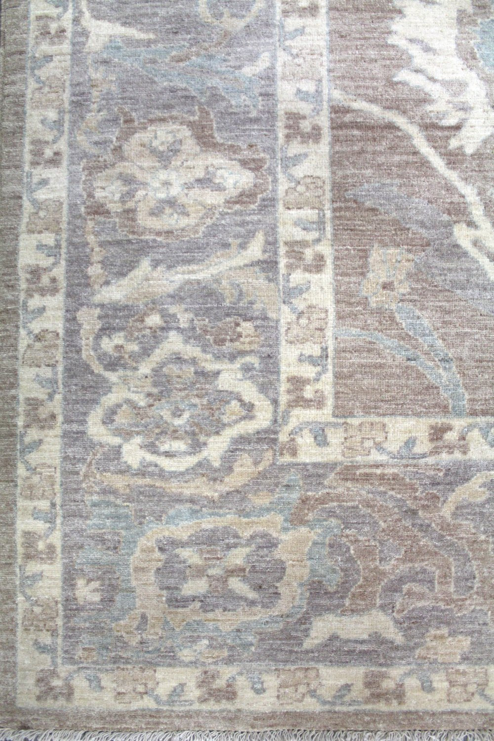 Sultanabad Handwoven Transitional Rug, J61272