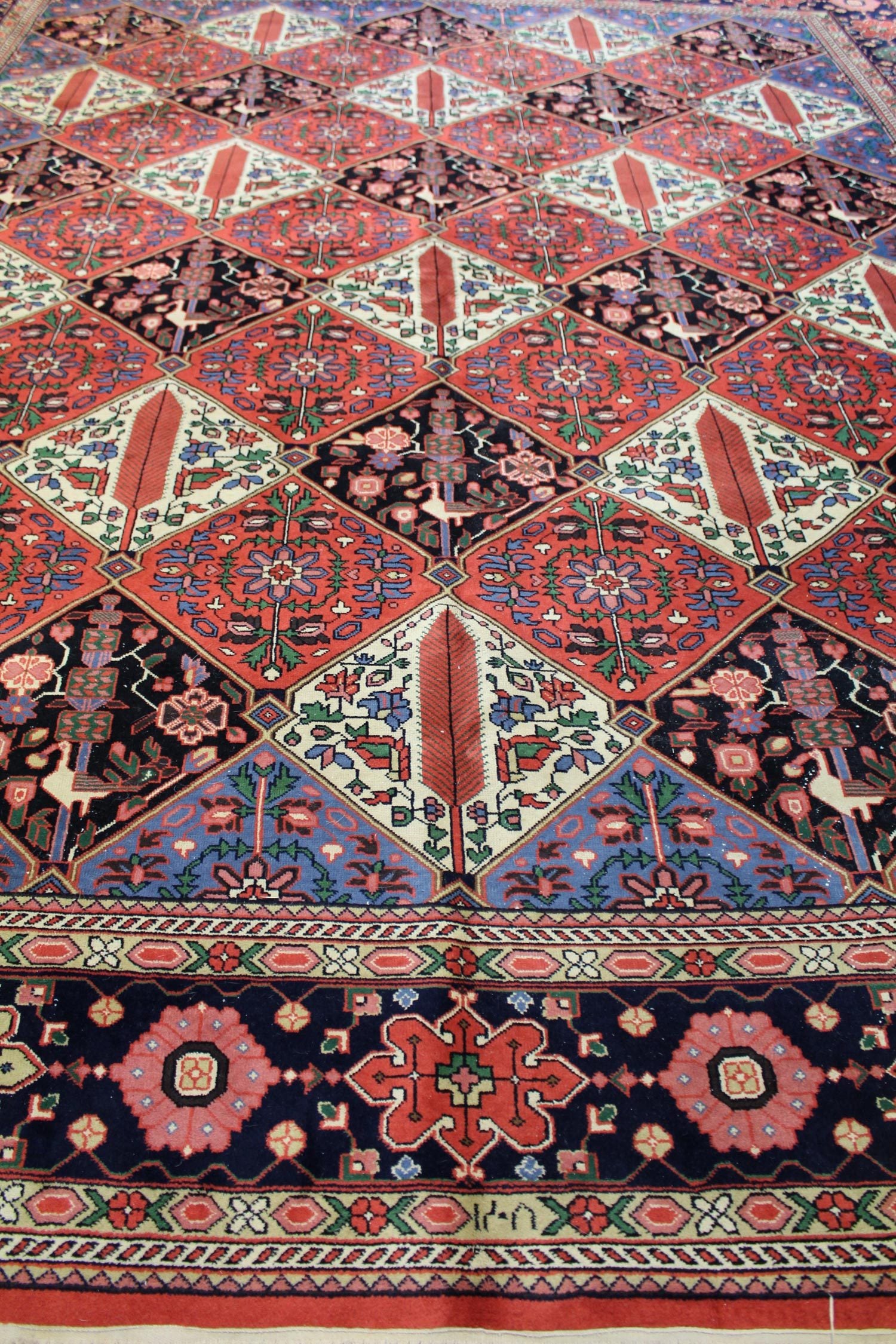 Bakhtiari Handwoven Tribal Rug, 66195