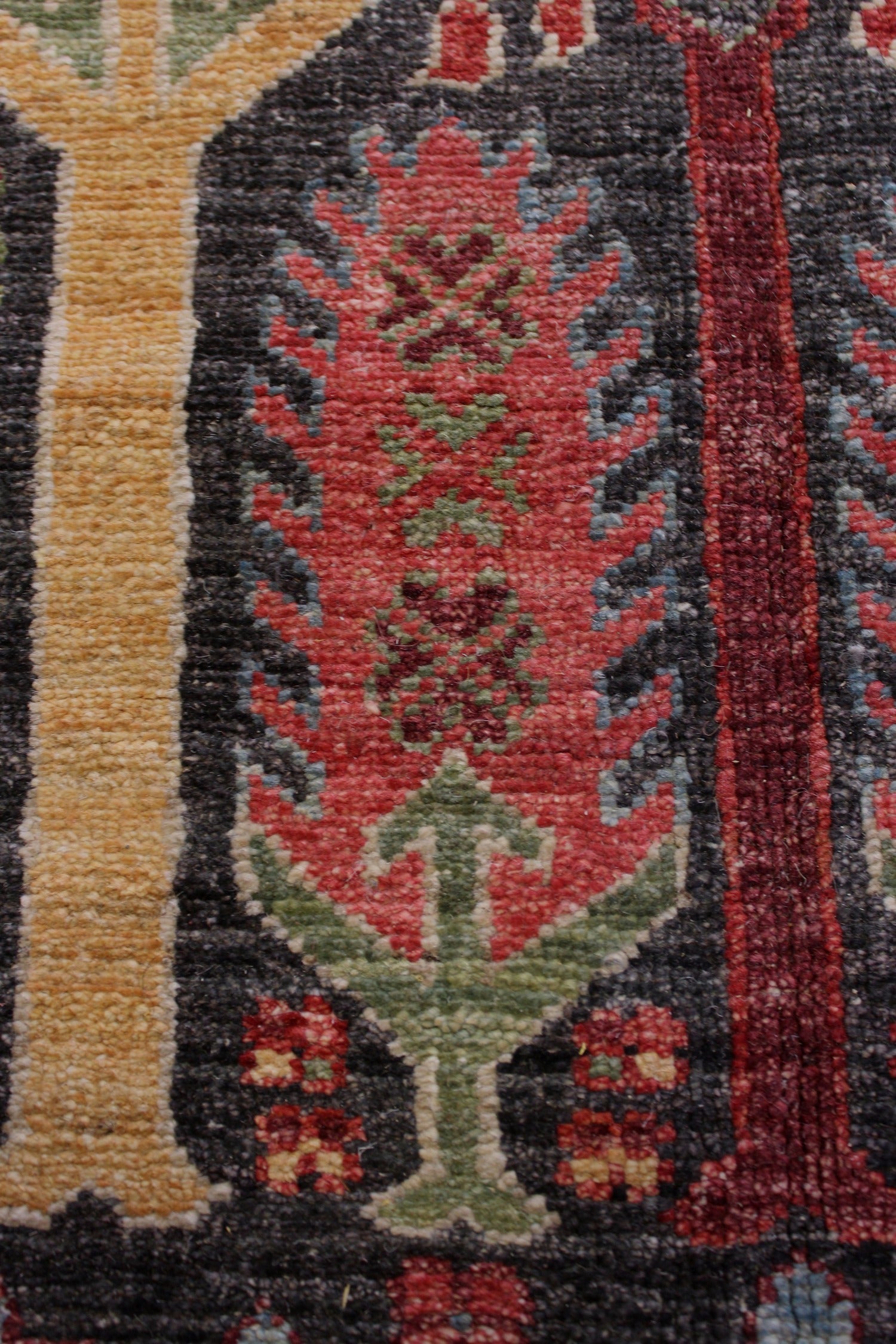 Bakshaish Willow Handwoven Tribal Rug, J69577