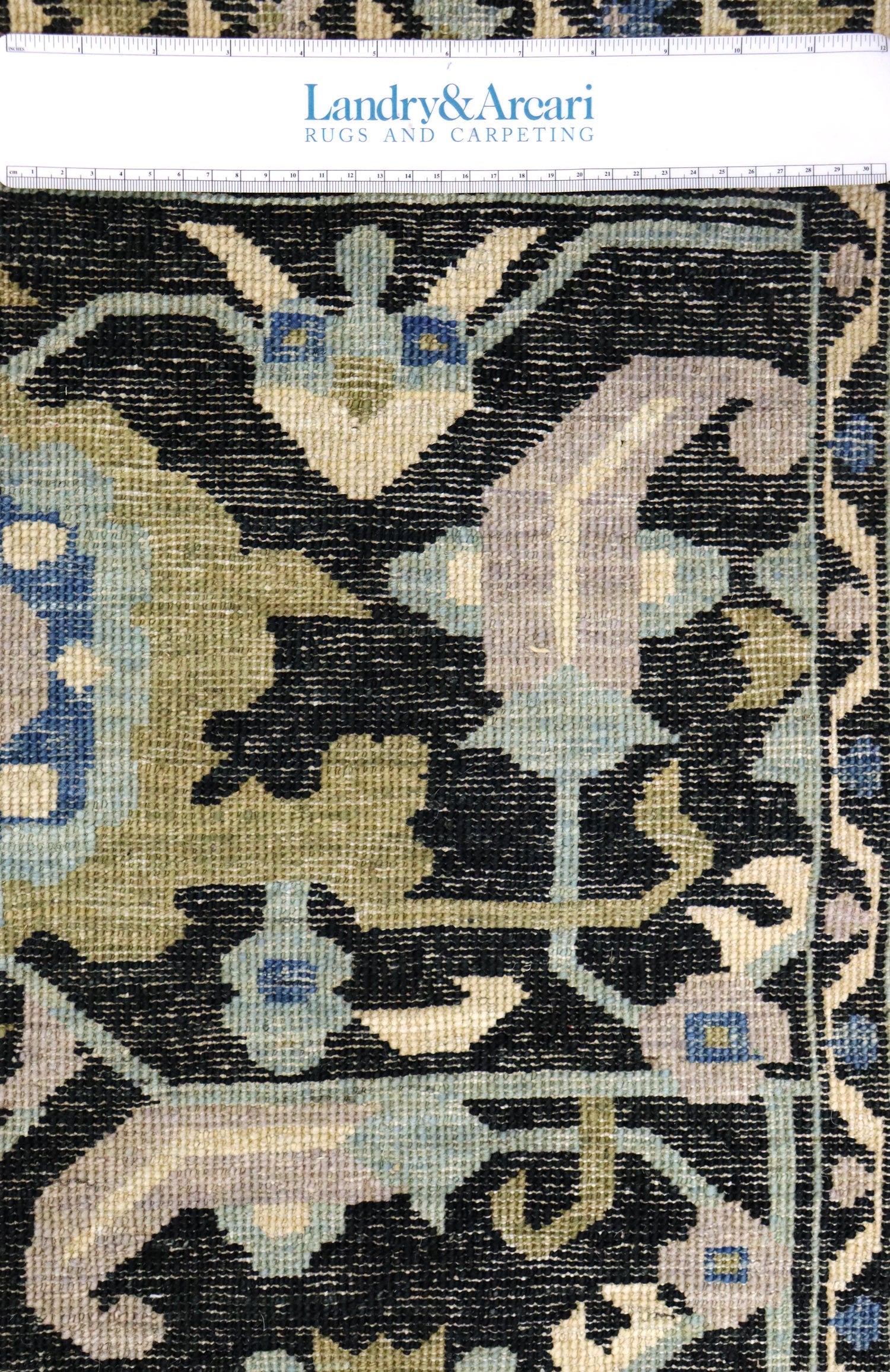 Heriz Handwoven Tribal Rug, J65423