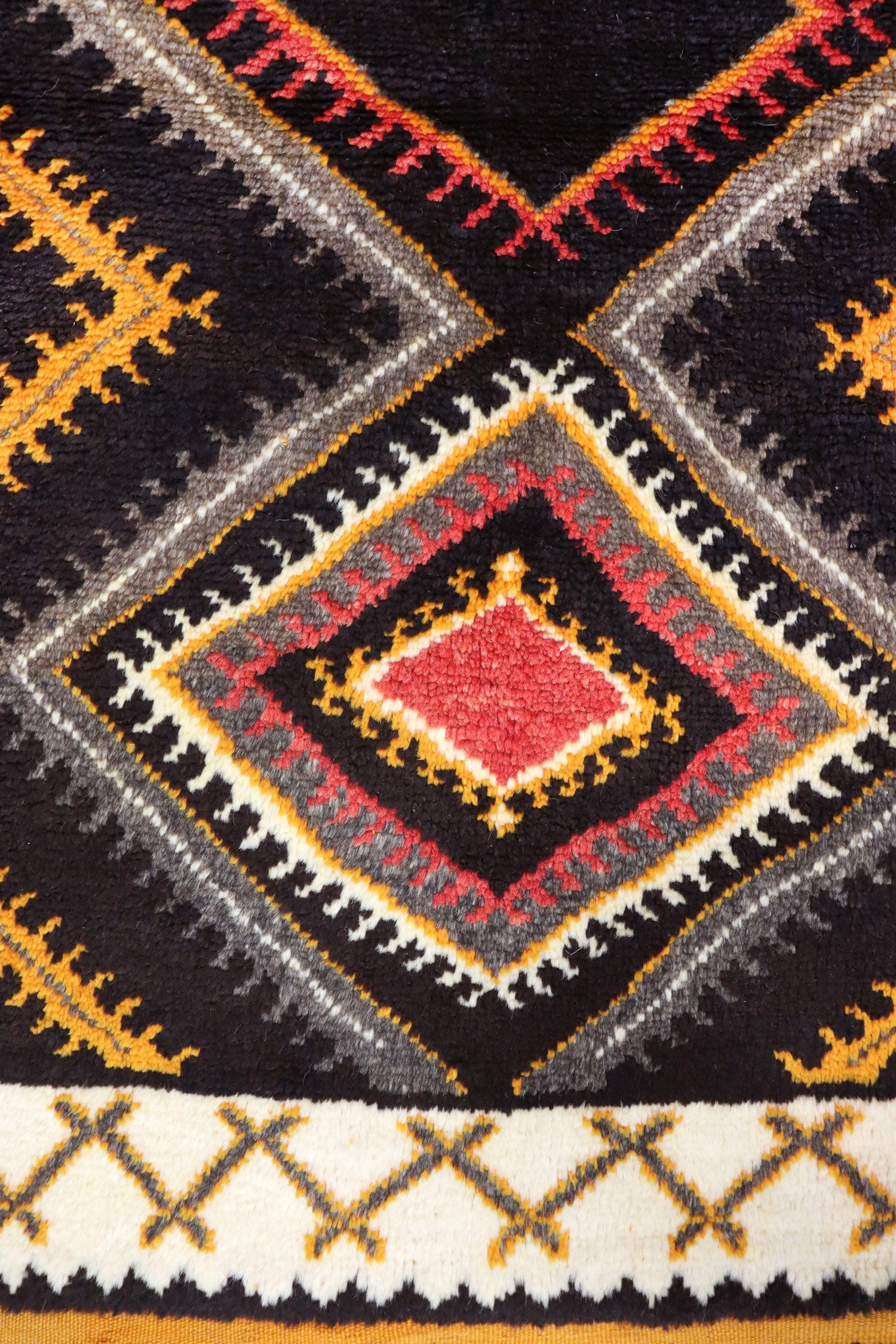 Vintage Moroccan Handwoven Tribal Rug, J65269